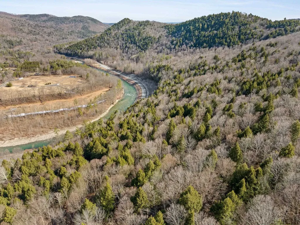 6416 Vt Route 107 Stockbridge VT 05772