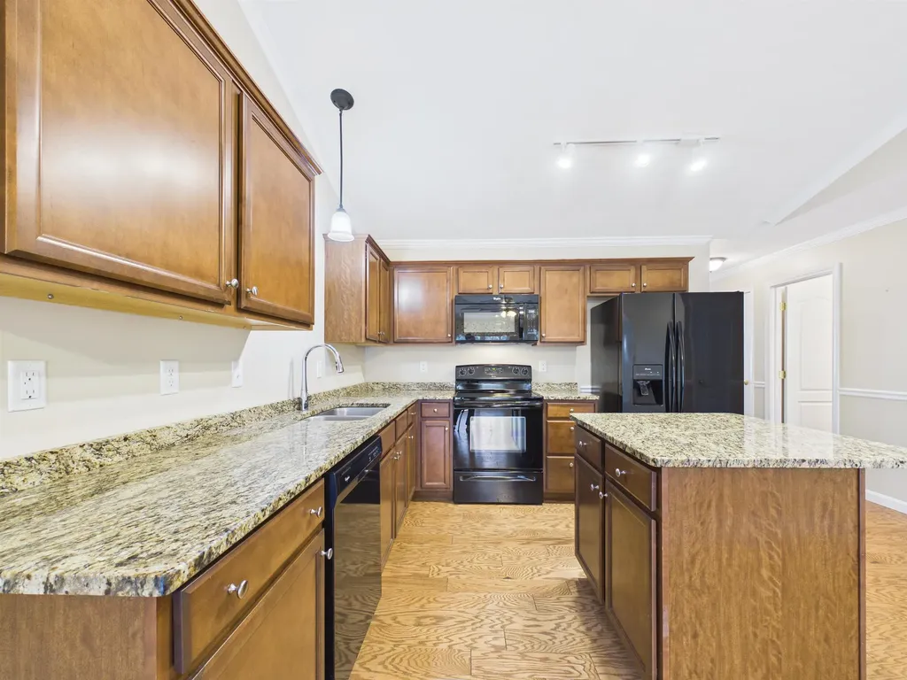 28 Owens Drive Swanzey NH 03446