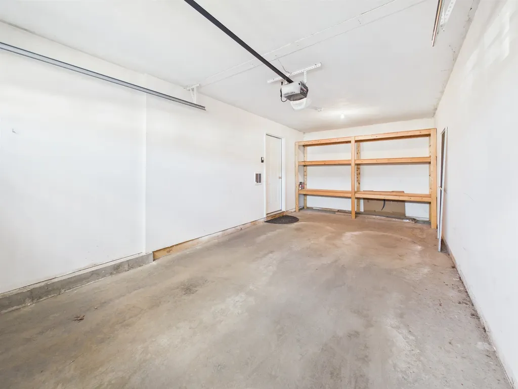 28 Owens Drive Swanzey NH 03446