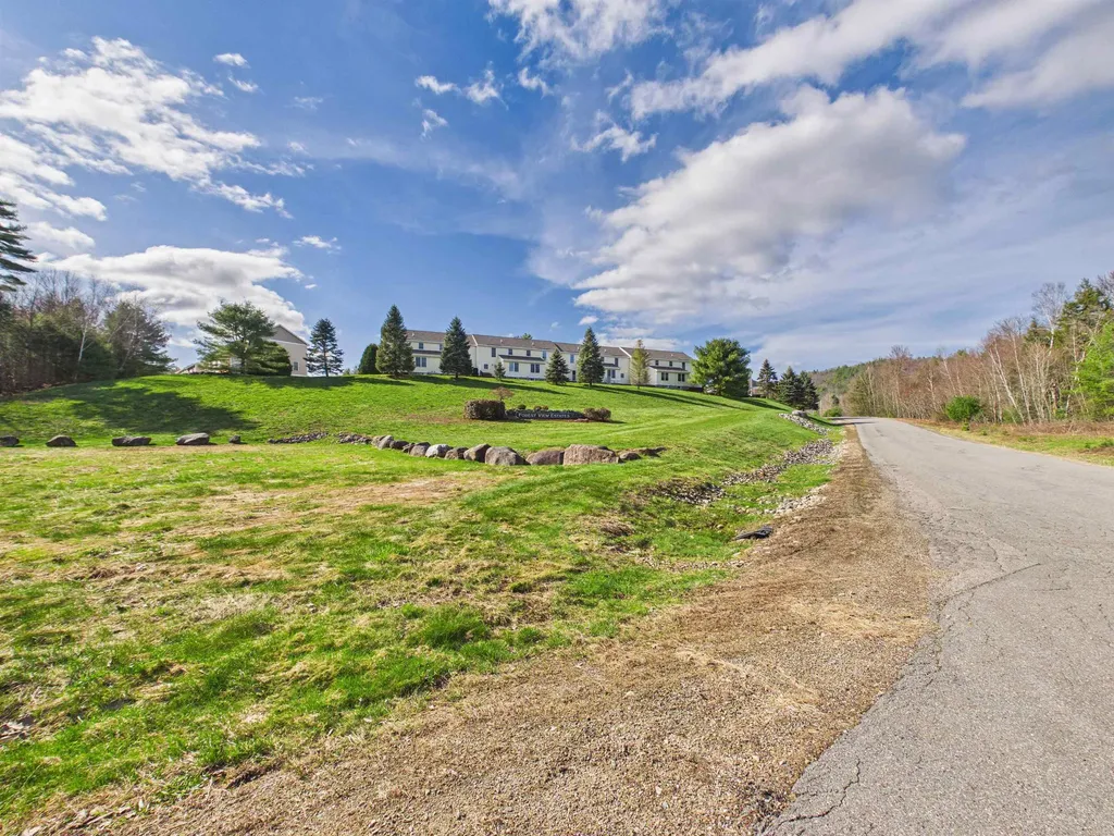 28 Owens Drive Swanzey NH 03446
