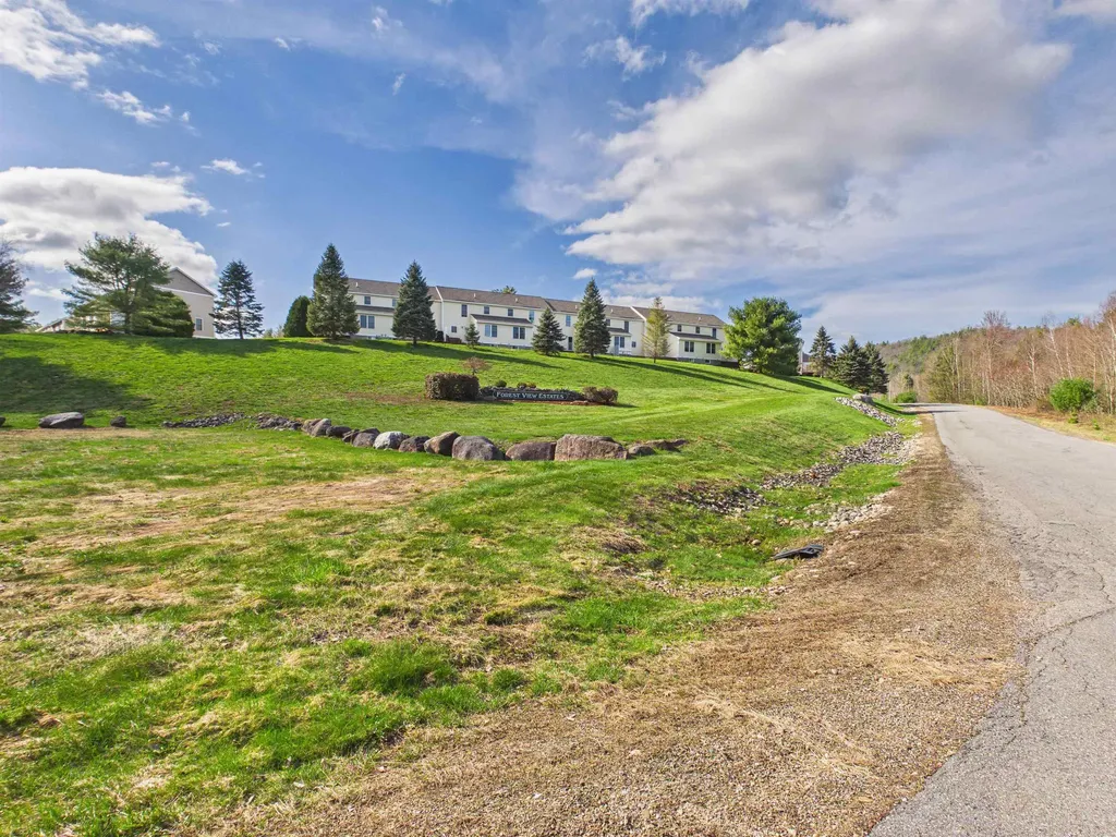 28 Owens Drive Swanzey NH 03446