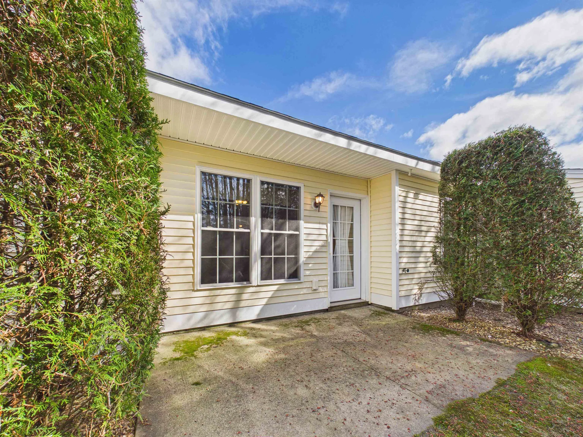 28 Owens Drive Swanzey NH 03446