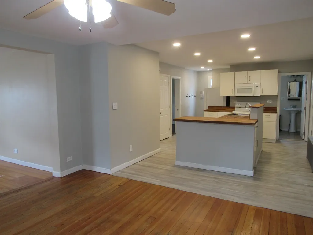 30 Longwood Avenue Manchester NH 03109