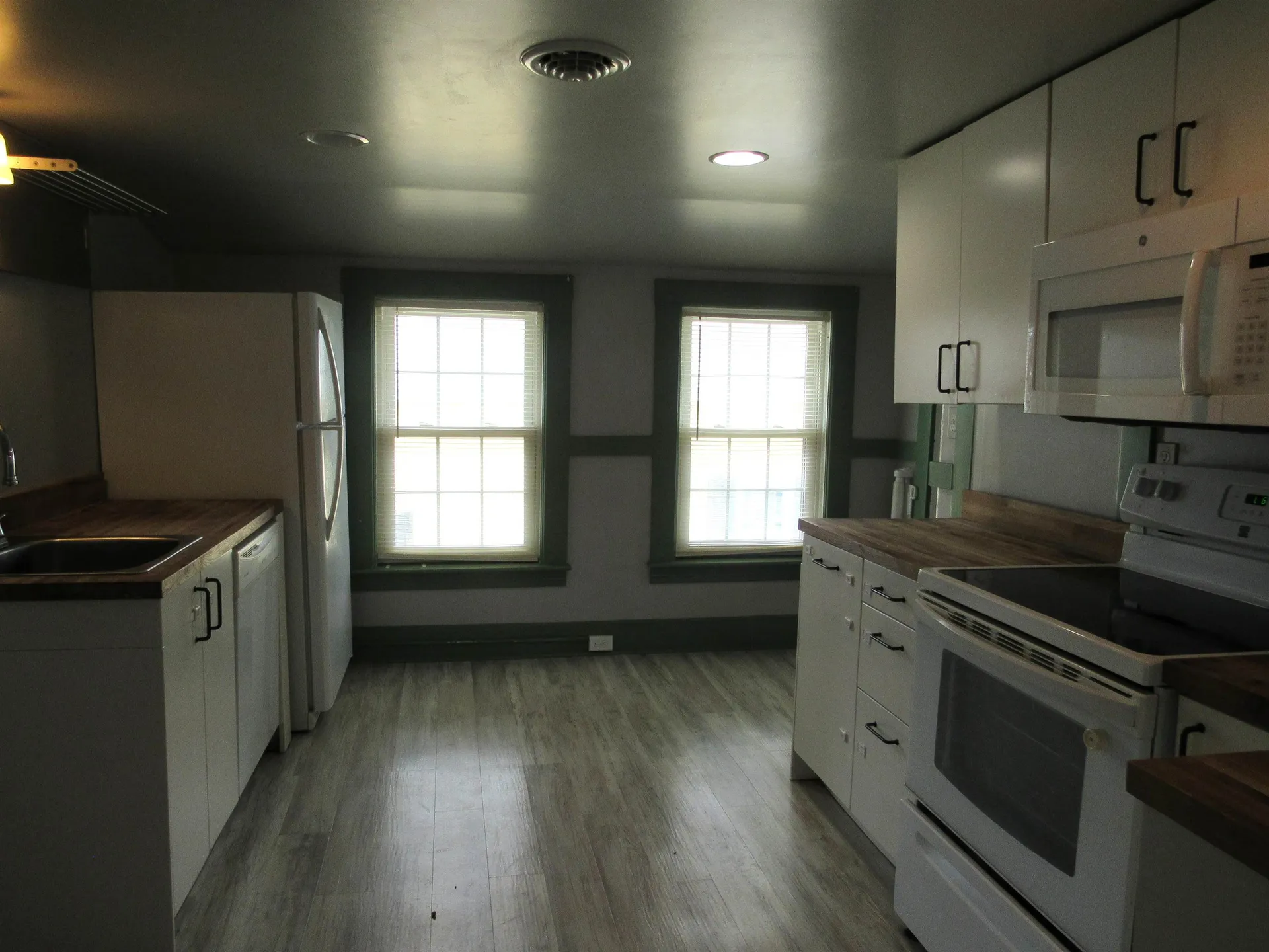 30 Longwood Avenue Manchester NH 03109