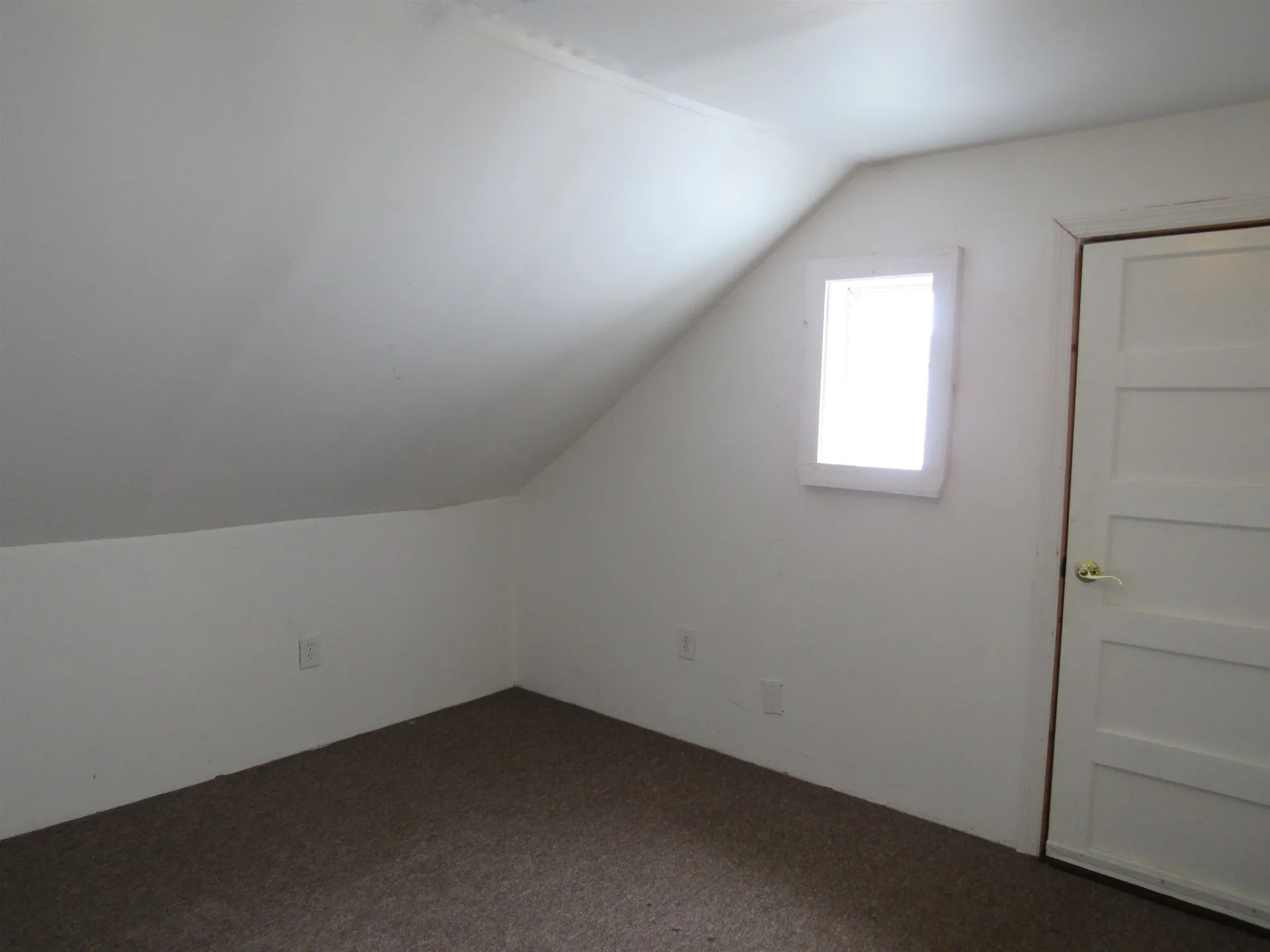 30 Longwood Avenue Manchester NH 03109