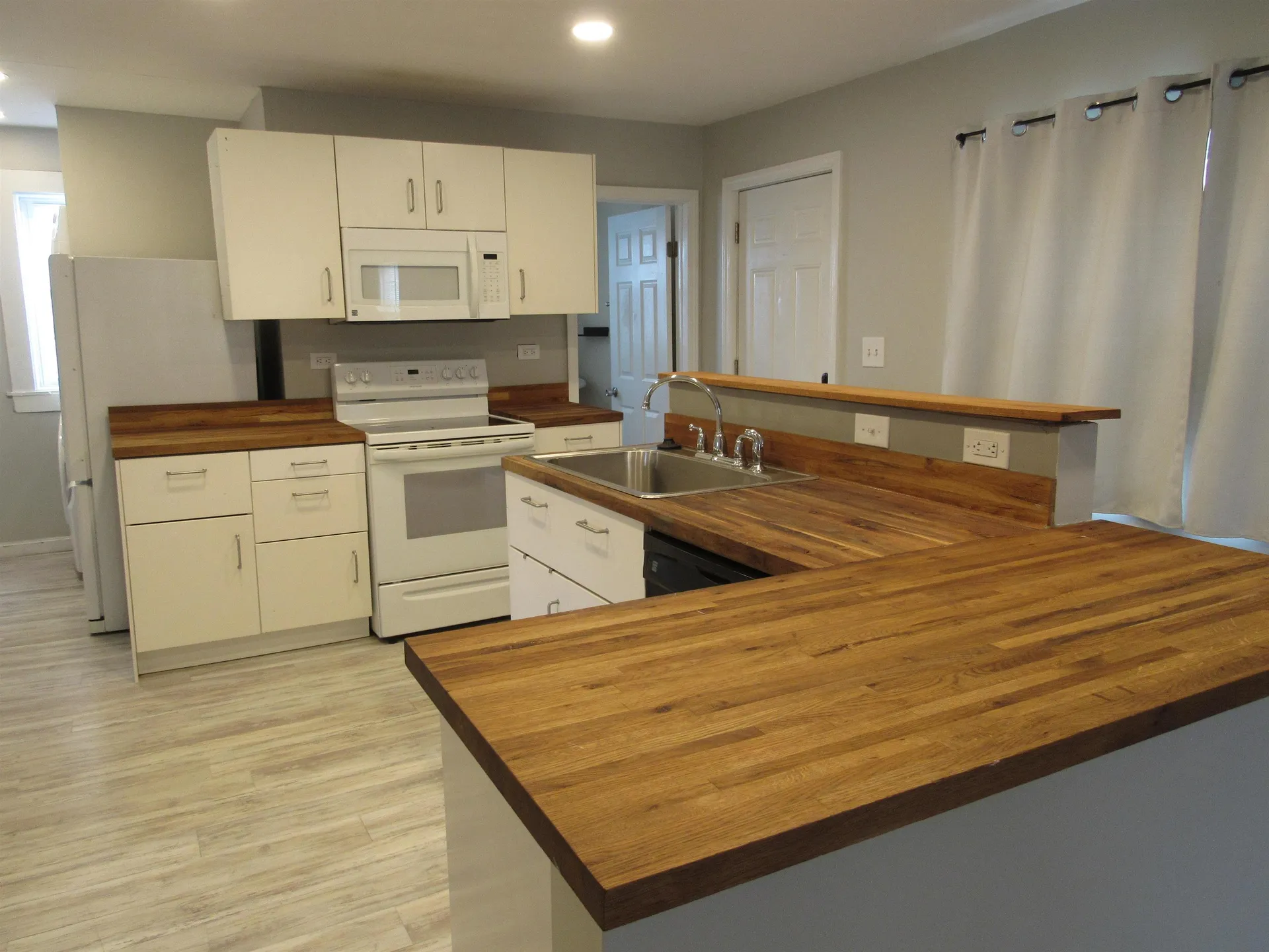 30 Longwood Avenue Manchester NH 03109