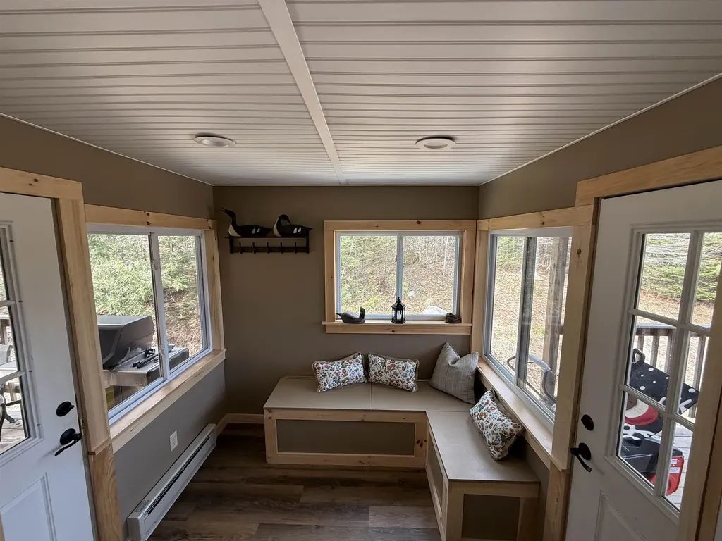 1063 New Hampshire Route 25 Warren NH 03279