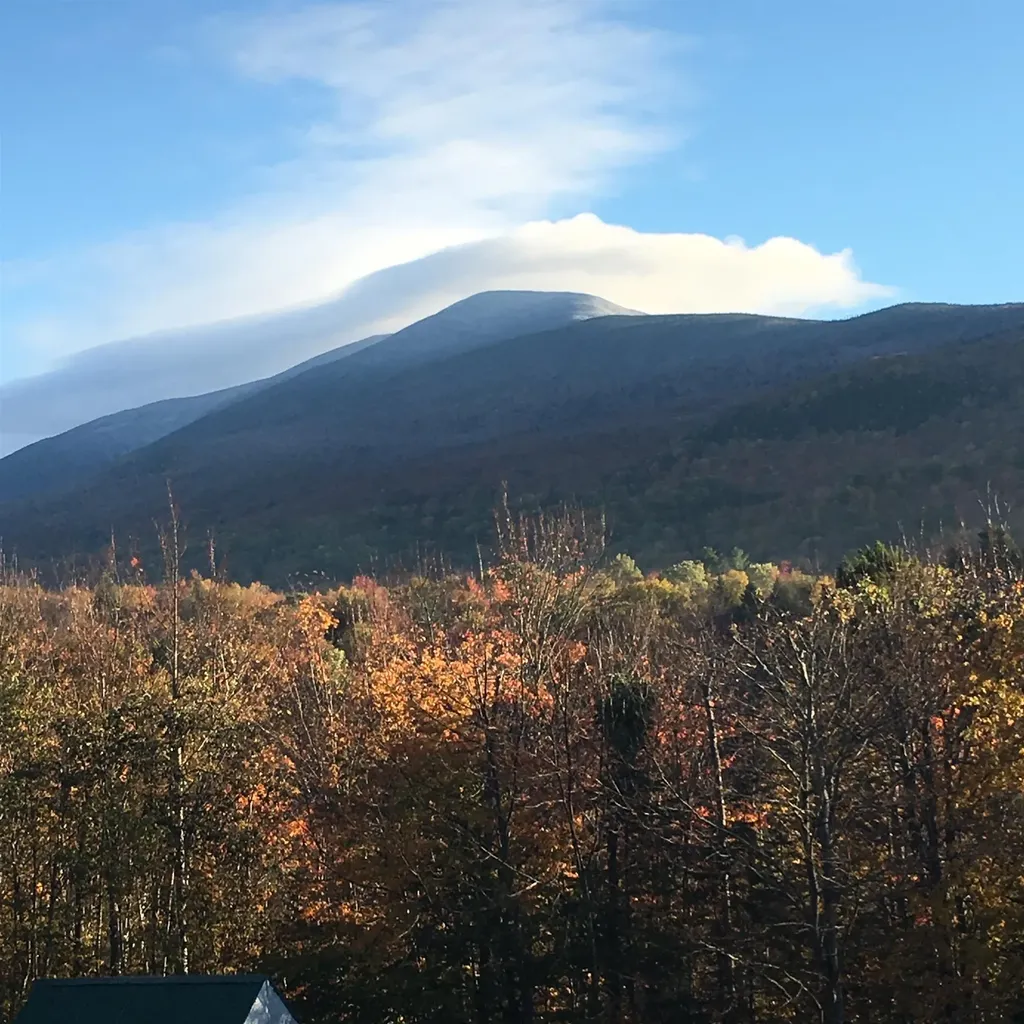 1063 New Hampshire Route 25 Warren NH 03279