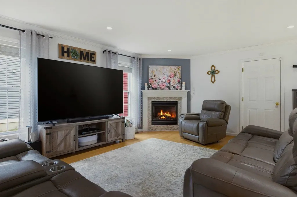 6 Stocklan Circle Dover NH 03820