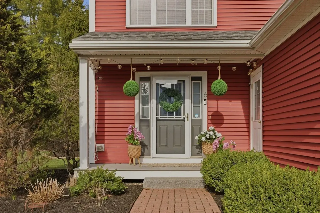 6 Stocklan Circle Dover NH 03820