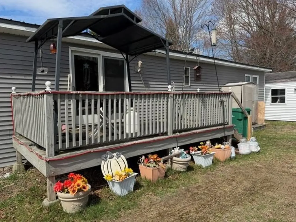 68 Daffodil Hill Lane Rochester NH 03868