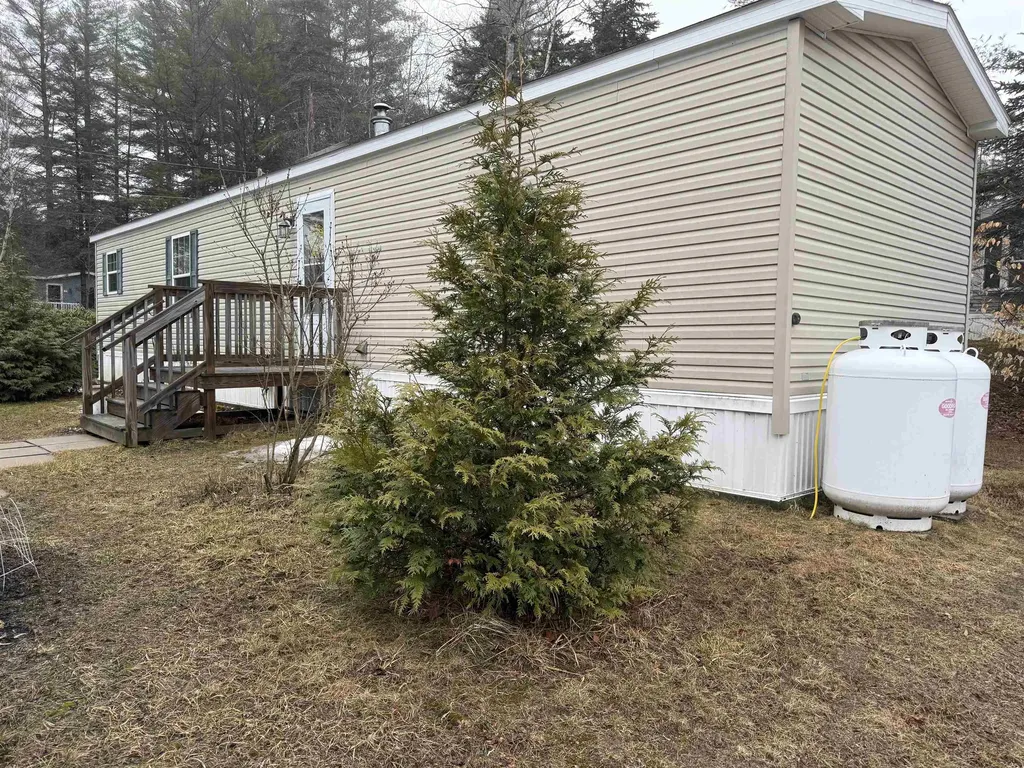 6 Popple Way Newport NH 03773
