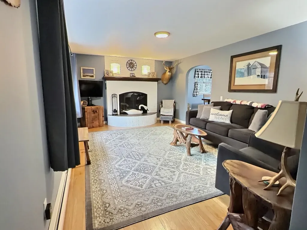 1568 Spaulding Road St. Johnsbury VT 05819