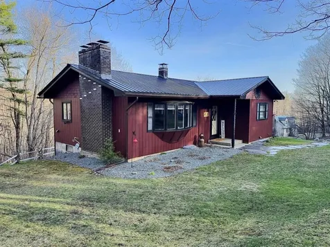 1568 Spaulding Road St. Johnsbury VT 05819