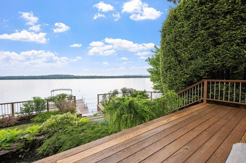 34 Briarwood Avenue Sanbornton NH 03269