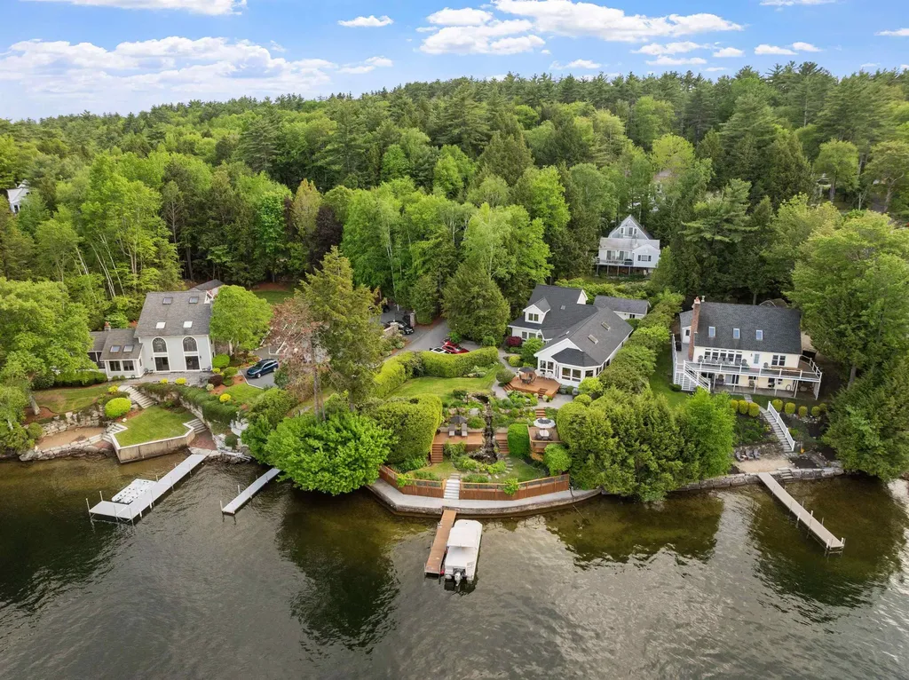 34 Briarwood Avenue Sanbornton NH 03269