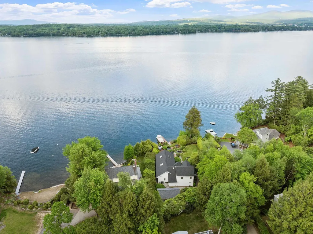 34 Briarwood Avenue Sanbornton NH 03269