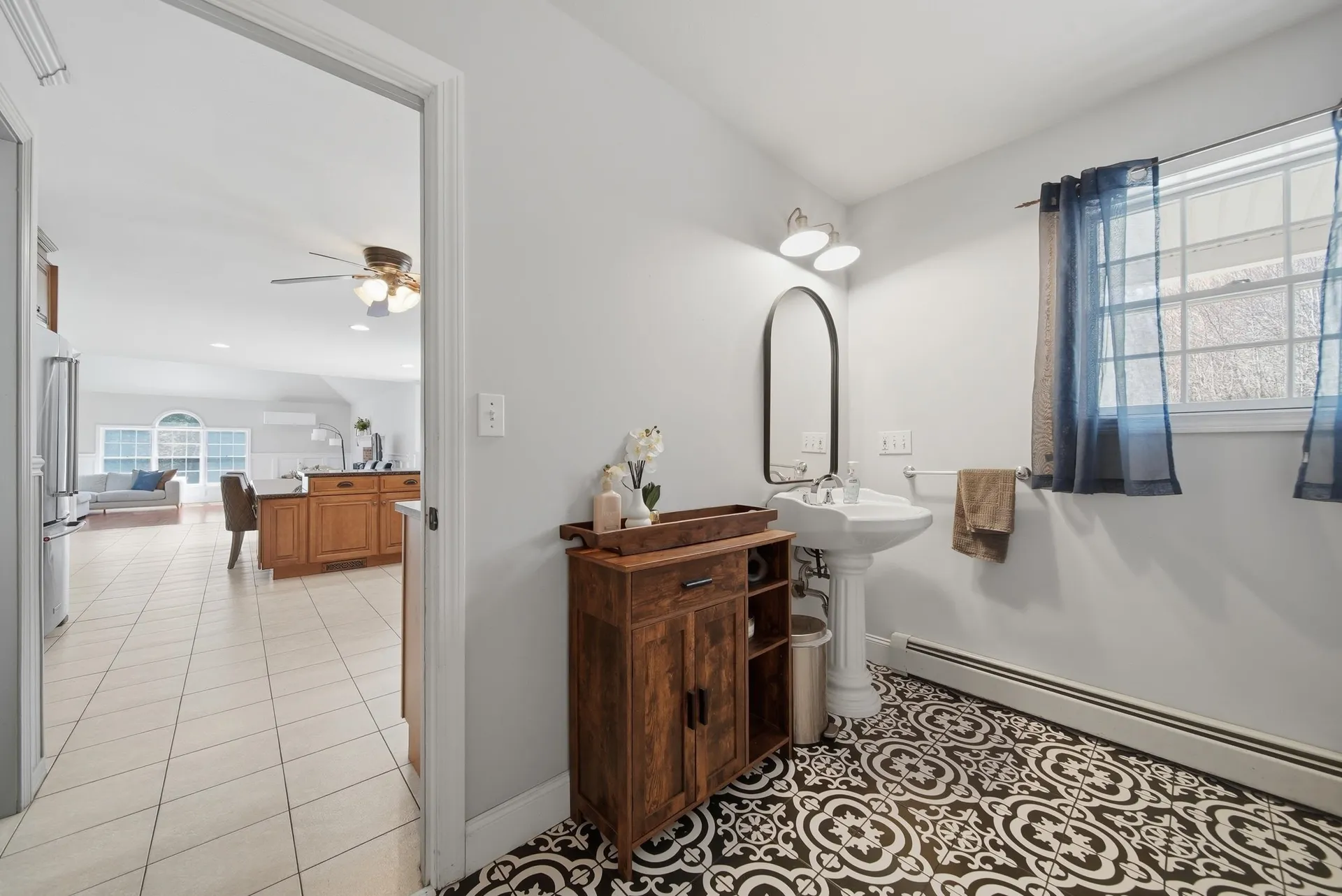 322 Meadow Fox Lane Chester NH 03036