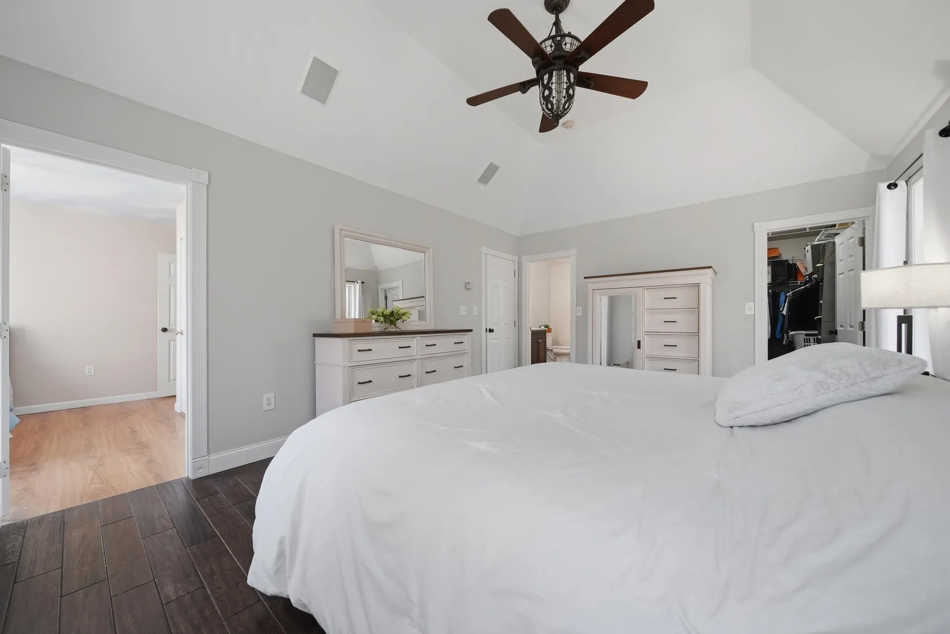 322 Meadow Fox Lane Chester NH 03036