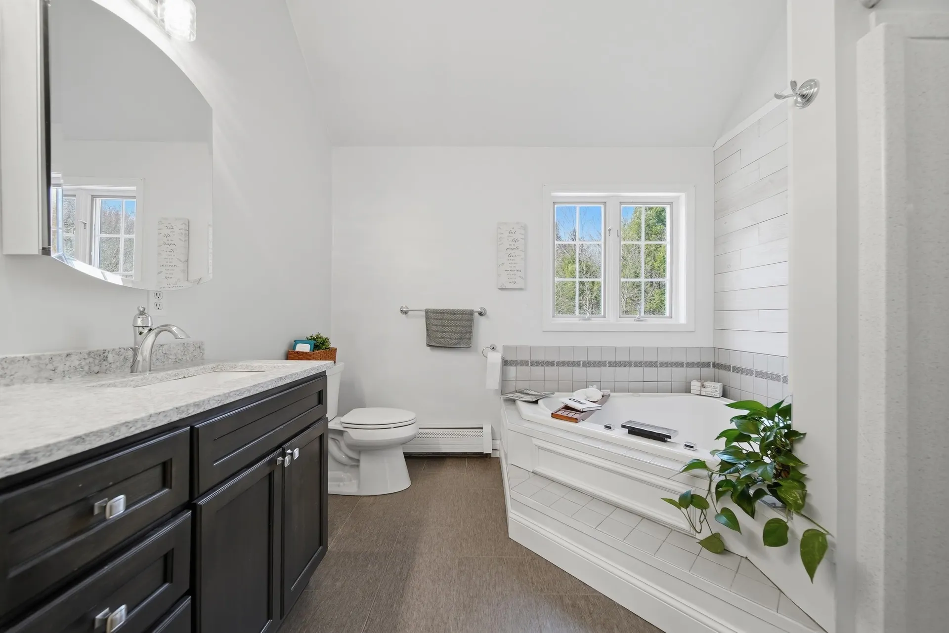 322 Meadow Fox Lane Chester NH 03036