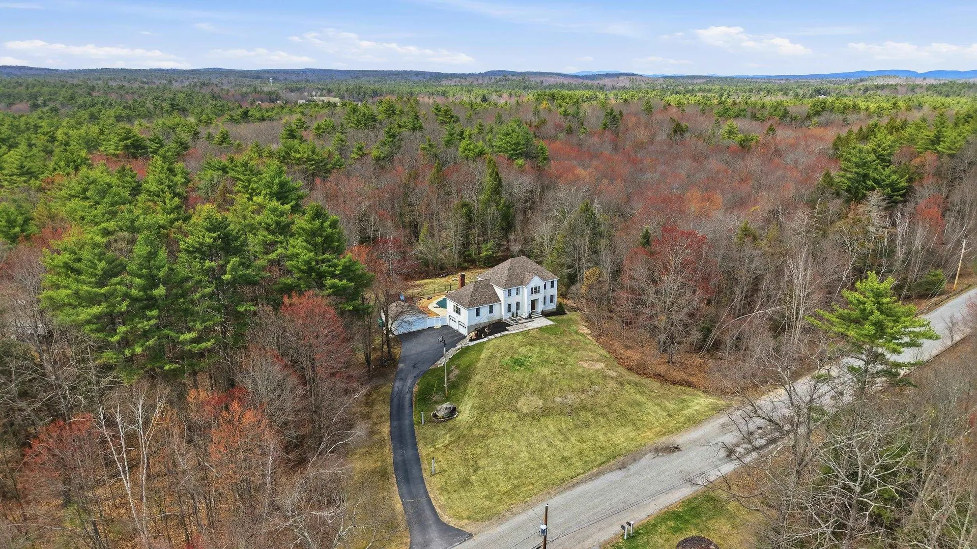 322 Meadow Fox Lane Chester NH 03036