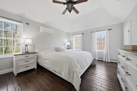 322 Meadow Fox Lane Chester NH 03036
