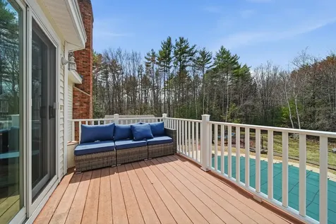 322 Meadow Fox Lane Chester NH 03036