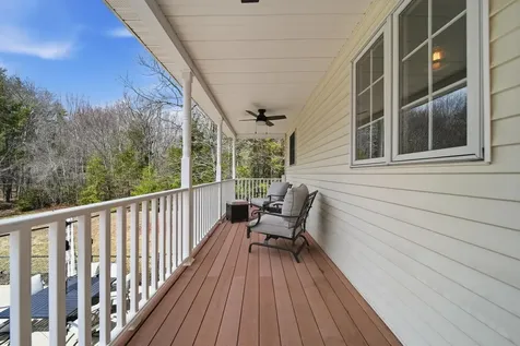 322 Meadow Fox Lane Chester NH 03036