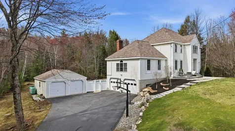 322 Meadow Fox Lane Chester NH 03036