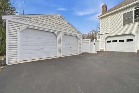 322 Meadow Fox Lane Chester NH 03036