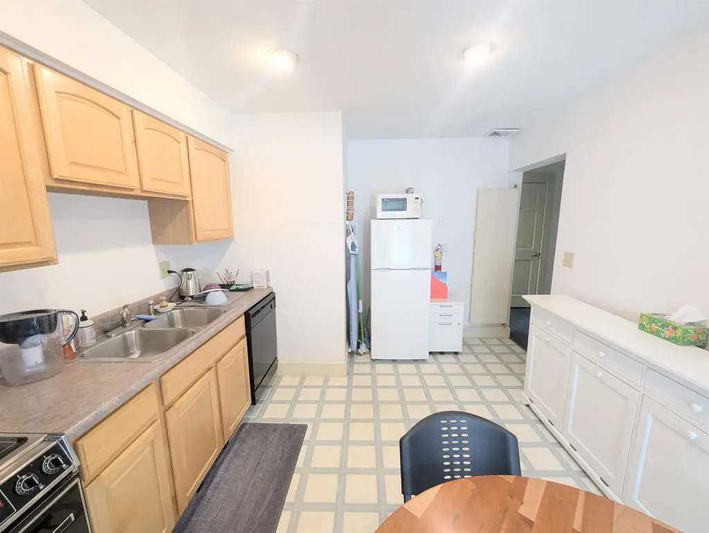 1097 Main Street St. Johnsbury VT 05819