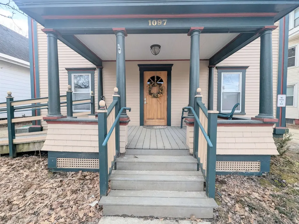 1097 Main Street St. Johnsbury VT 05819