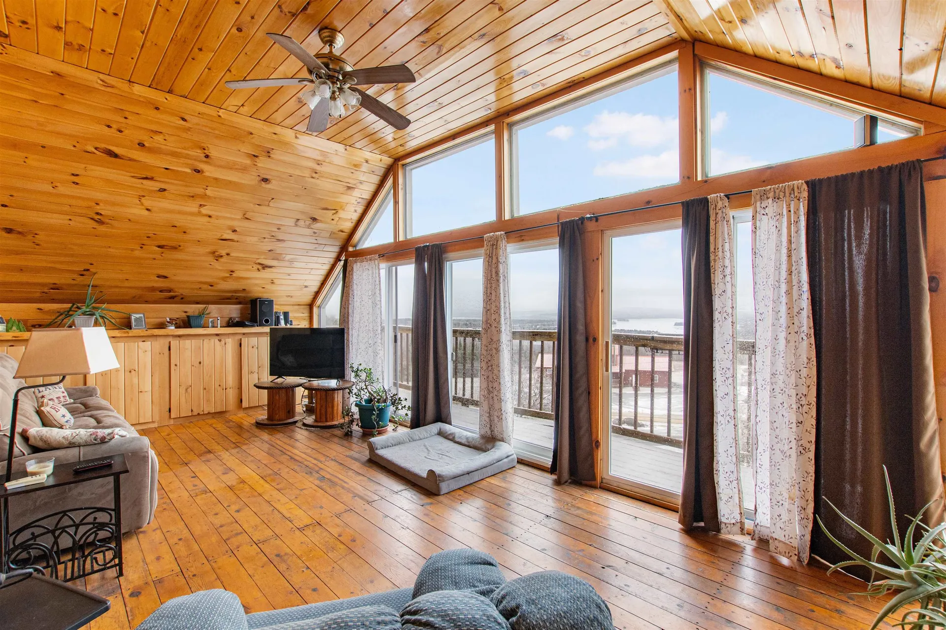 107 Lakeview Drive Errol NH 03579