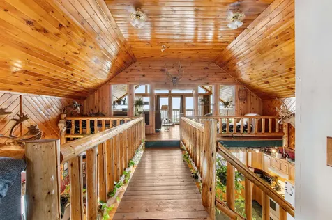 107 Lakeview Drive Errol NH 03579