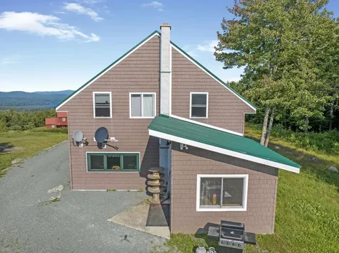 107 Lakeview Drive Errol NH 03579