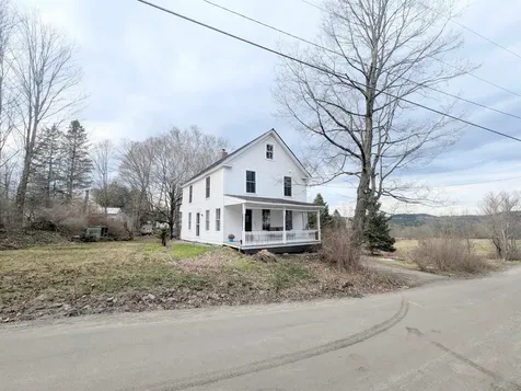 33 Old Cemetery Road Peacham VT 05862
