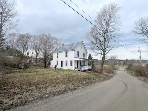33 Old Cemetery Road Peacham VT 05862