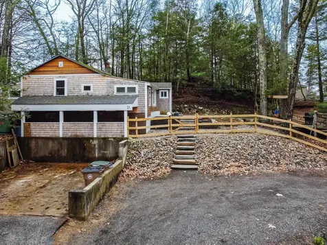 21 Hemlock Heights Road Atkinson NH 03811