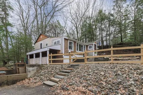 21 Hemlock Heights Road Atkinson NH 03811