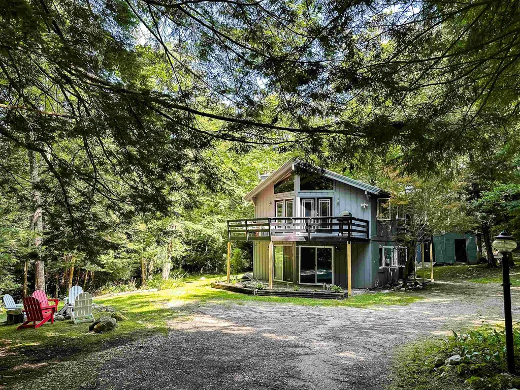 367 Shady Pines Sunderland VT 05250