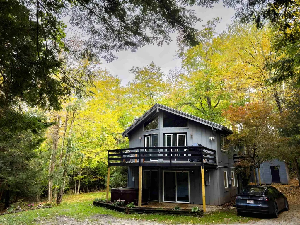 367 Shady Pines Sunderland VT 05250