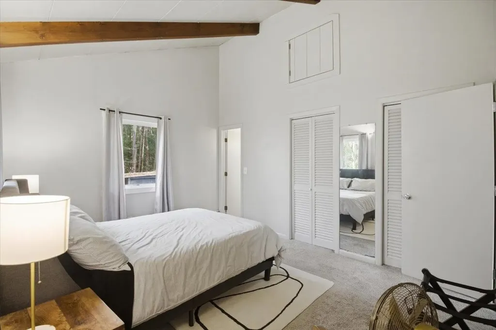 367 Shady Pines Sunderland VT 05250
