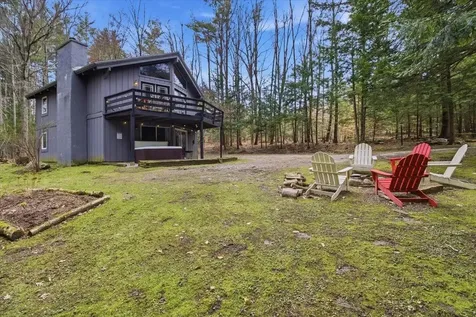 367 Shady Pines Sunderland VT 05250