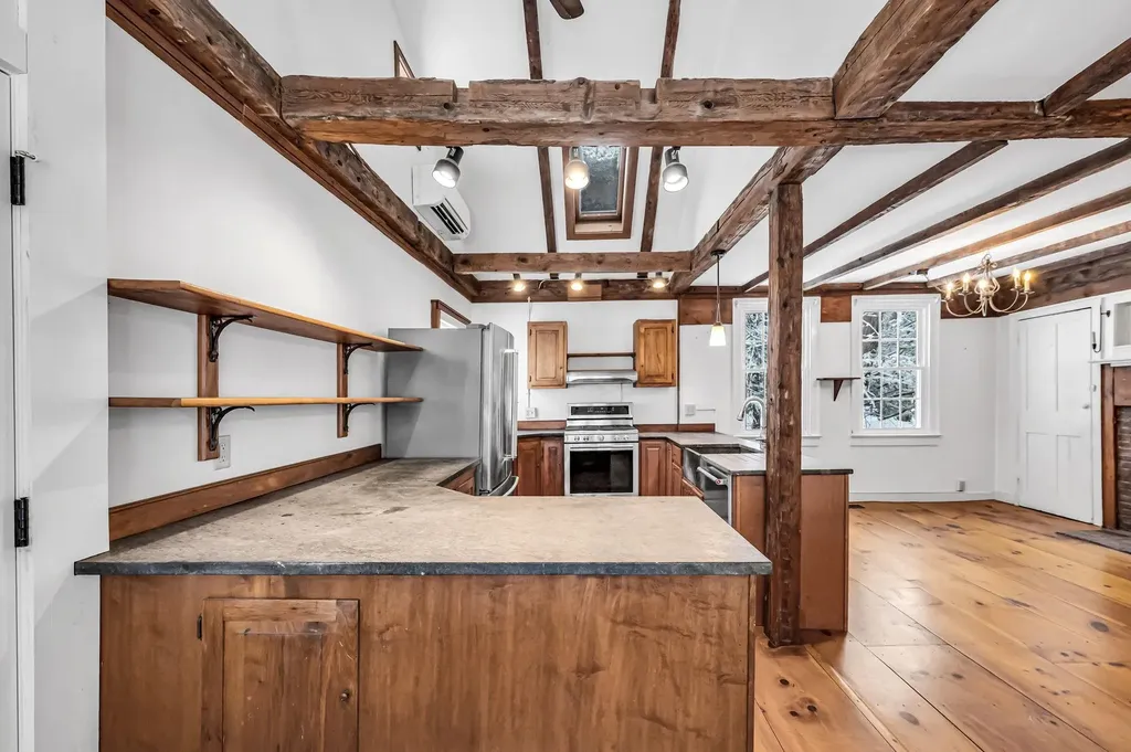 75 Westminster Road Putney VT 05346