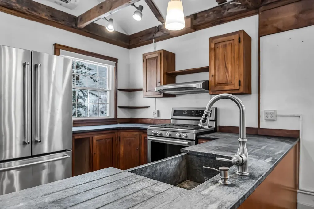 75 Westminster Road Putney VT 05346