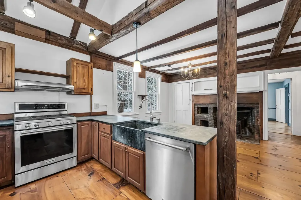 75 Westminster Road Putney VT 05346