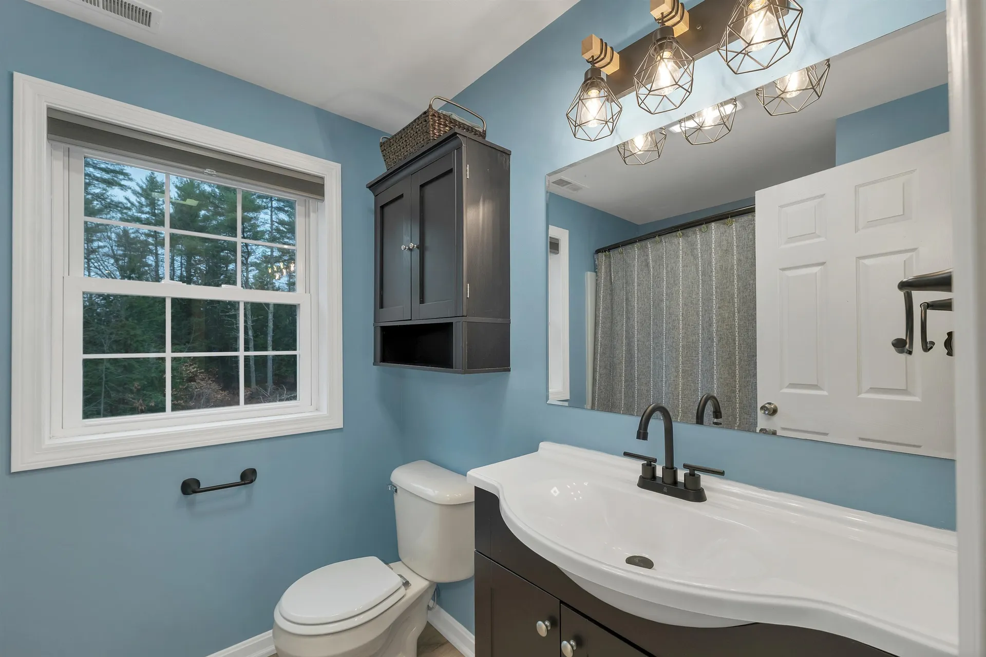 20 Ventura Drive Raymond NH 03077