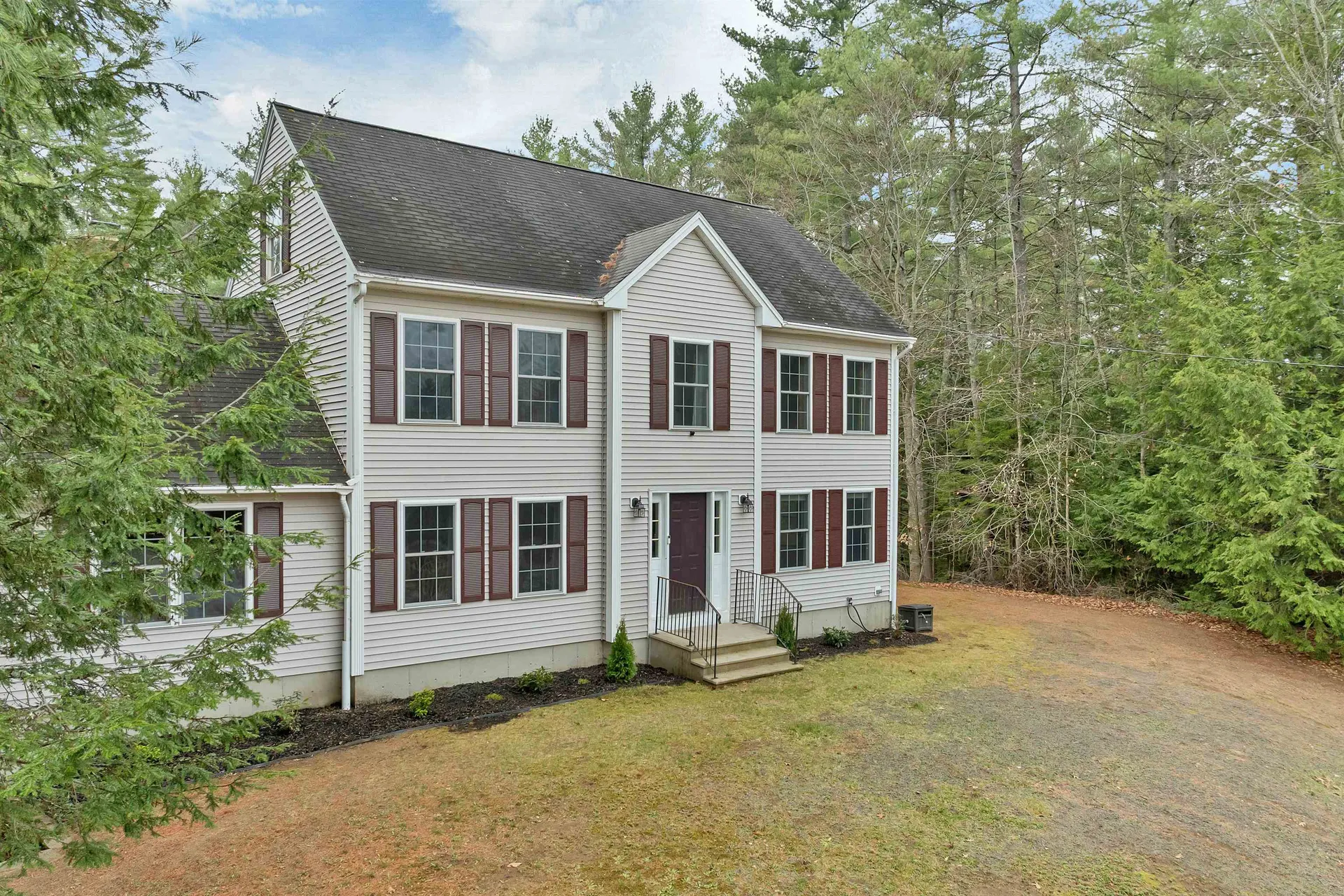 20 Ventura Drive Raymond NH 03077