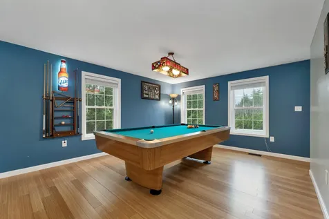 20 Ventura Drive Raymond NH 03077