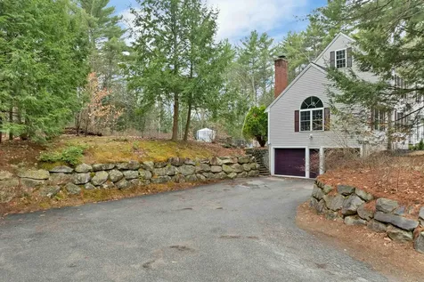 20 Ventura Drive Raymond NH 03077
